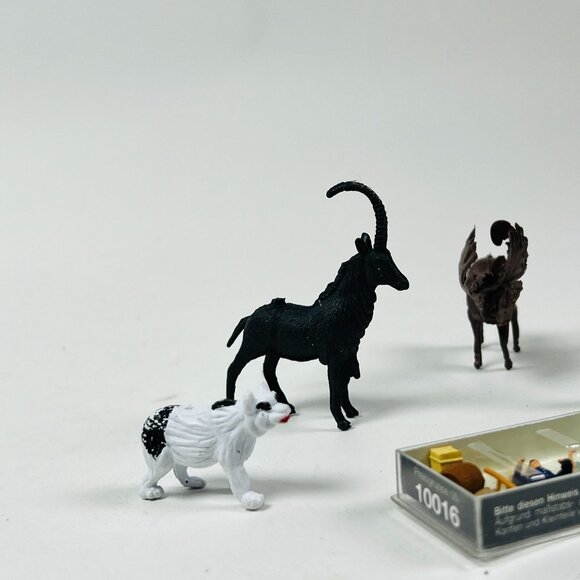 Miniature Animal & Preiser People Figurine HO Scale Plastic Accessories - Picture 3 of 7